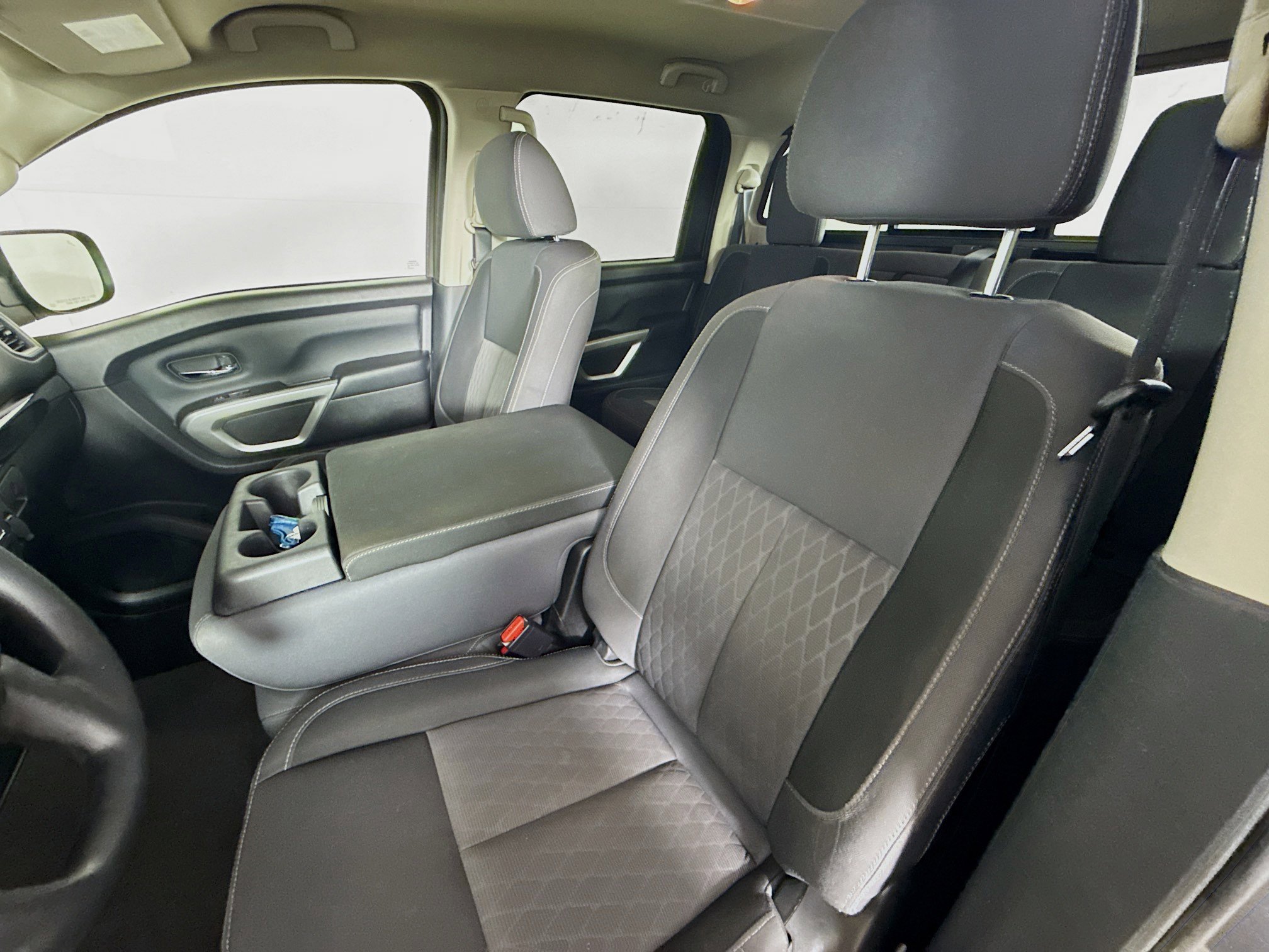 Used 2022 Nissan Titan SV w/ Accessory Utility Package image 22