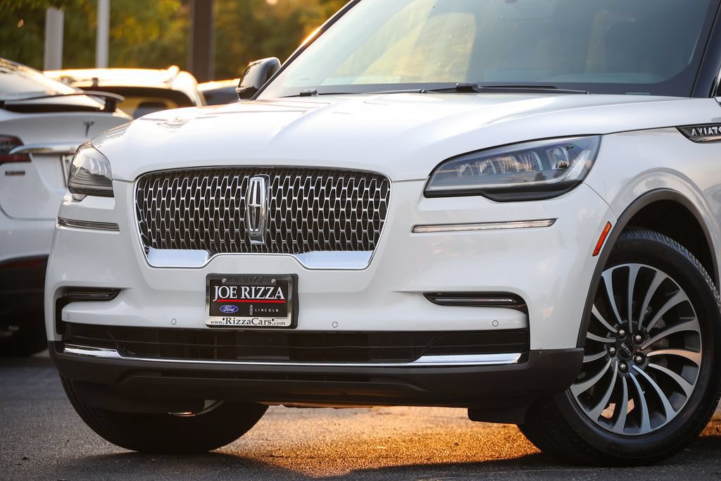 Used 2022 Lincoln Aviator AWD w/ Premium Package image 13