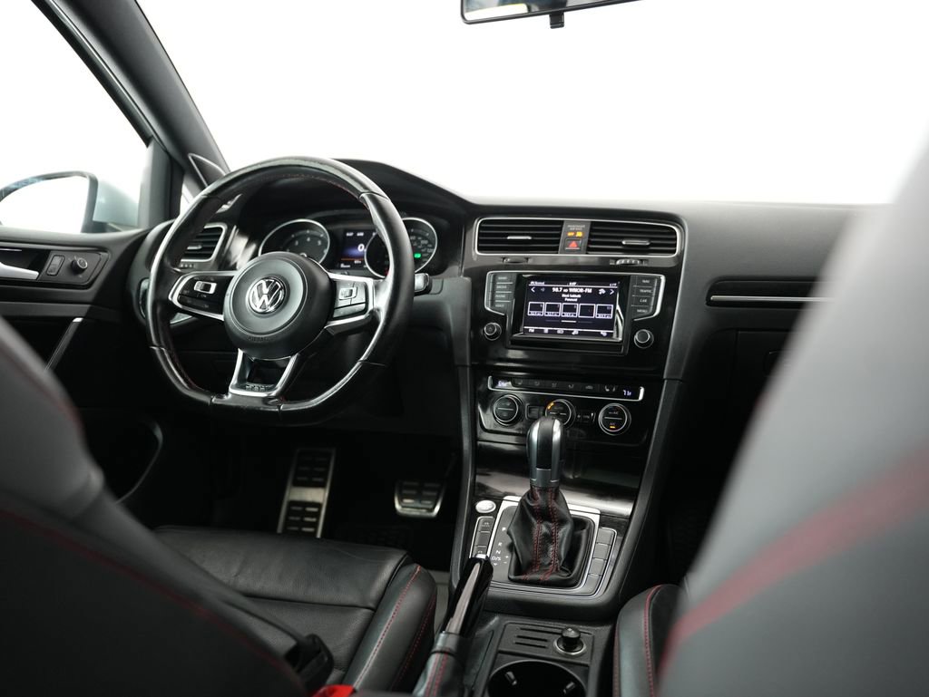 Used 2015 Volkswagen GTI SE FWD image 10