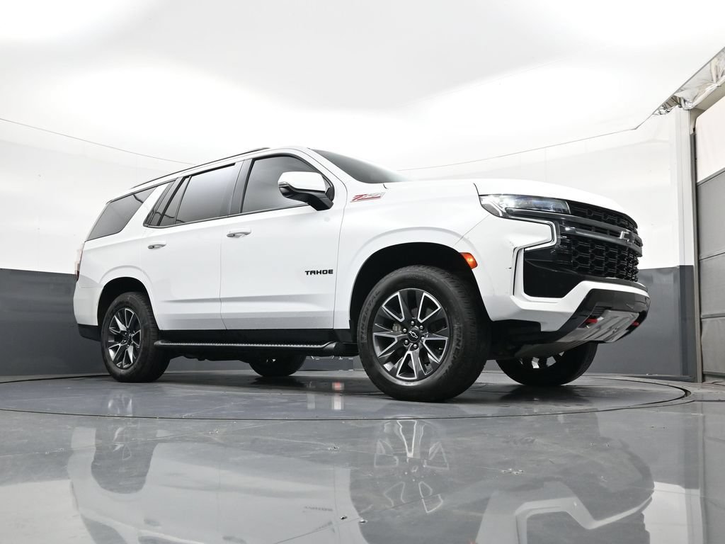 Used 2022 Chevrolet Tahoe Z71 w/ Luxury Package AWD/4WD image 20