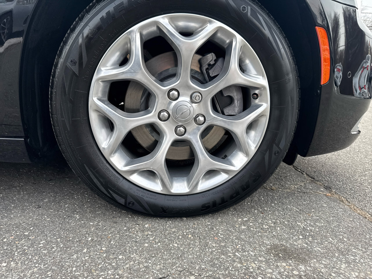 Used 2016 Chrysler 300 C Platinum w/ Safetytec Plus Group image 19