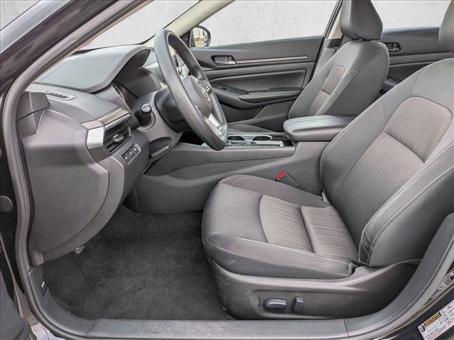 Used 2024 Nissan Altima 2.5 SV image 16