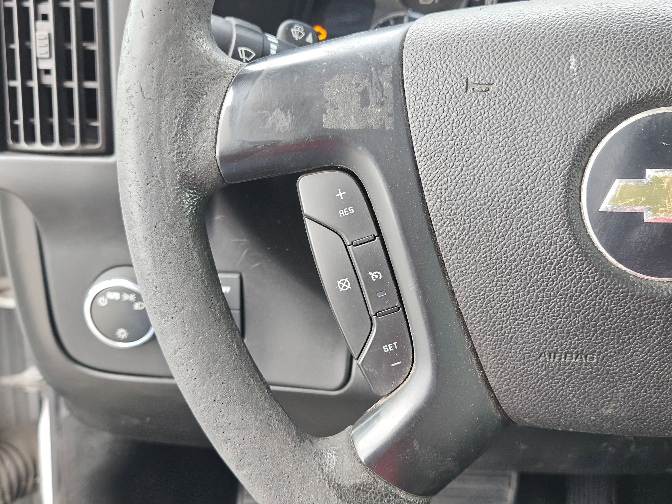 Used 2015 Chevrolet Express 3500 Extended image 17