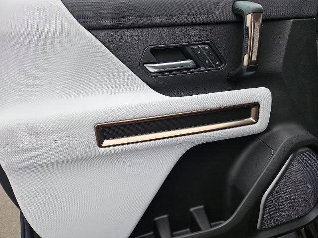 New 2025 GMC Hummer EV 2X image 10