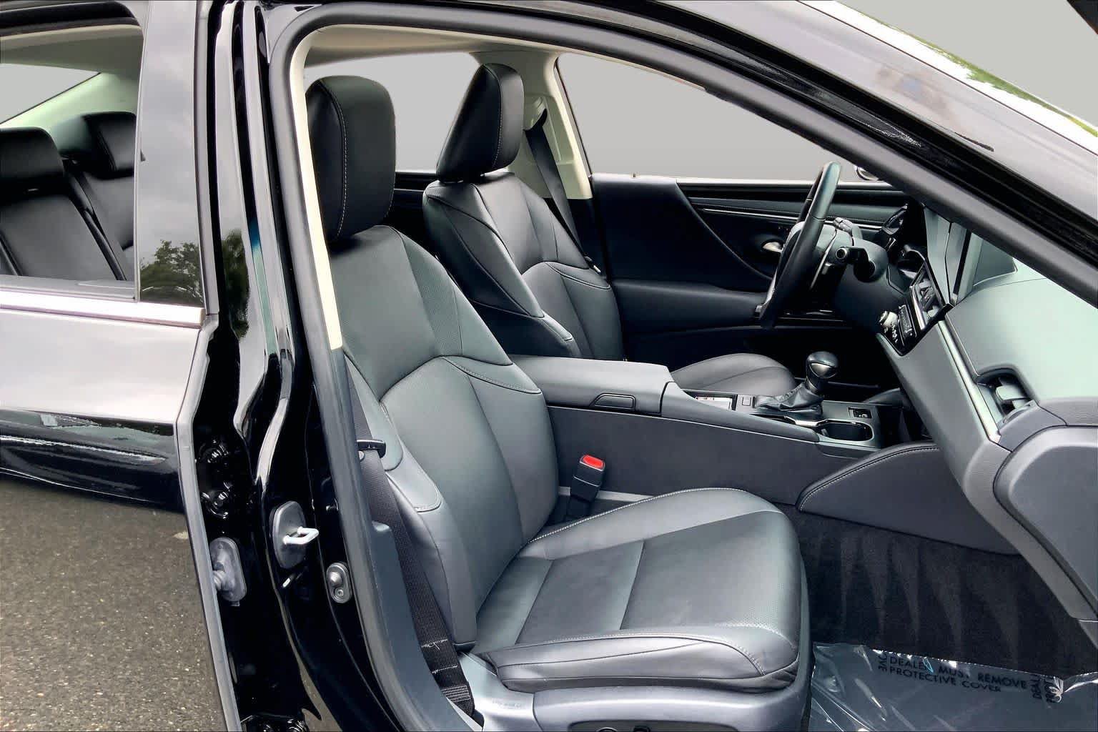 Certified 2024 Lexus ES 350 w/ Premium Package FWD image 9
