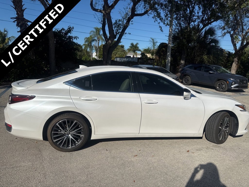 Used 2023 Lexus ES 300h w/ Premium Package image 8