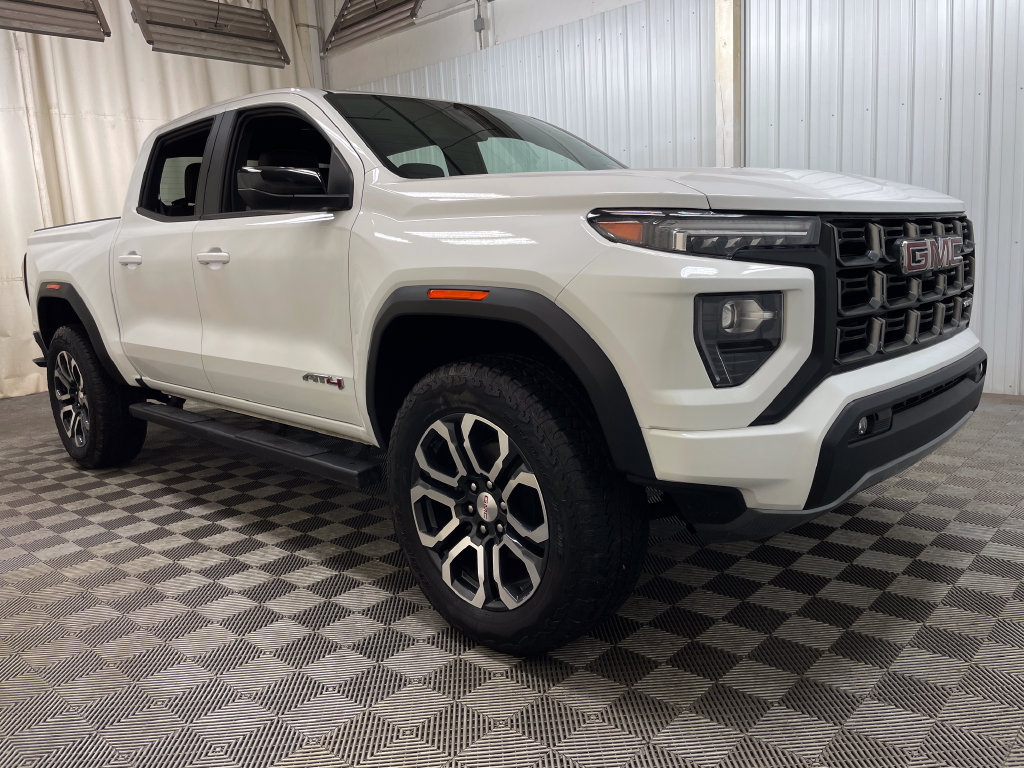 Used 2024 GMC Canyon AT4 w/ Canyon Safety Plus Package AWD/4WD image 49