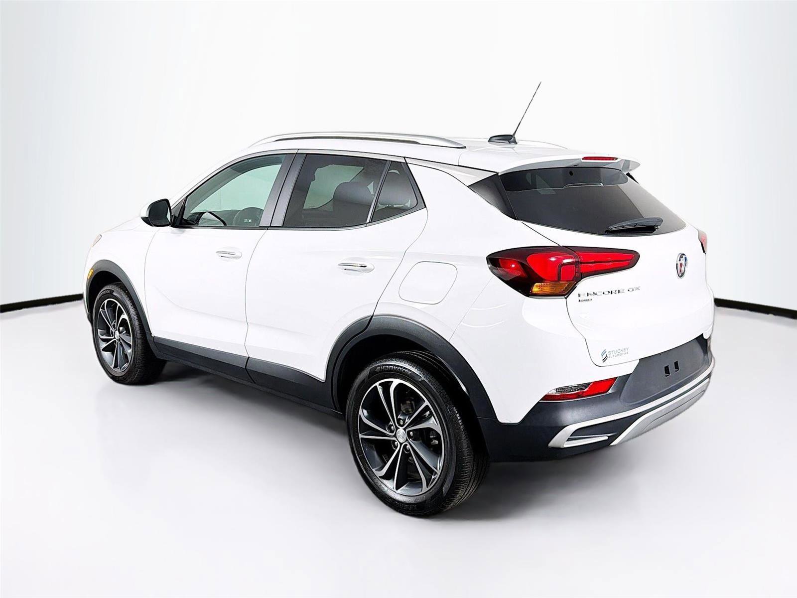 Used 2023 Buick Encore GX Select image 5
