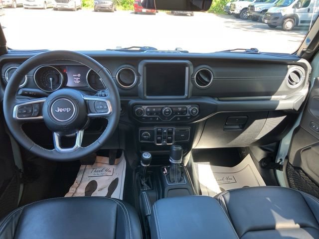 Used 2023 Jeep Wrangler Unlimited Sahara w/ Cold Weather Group AWD/4WD image 23
