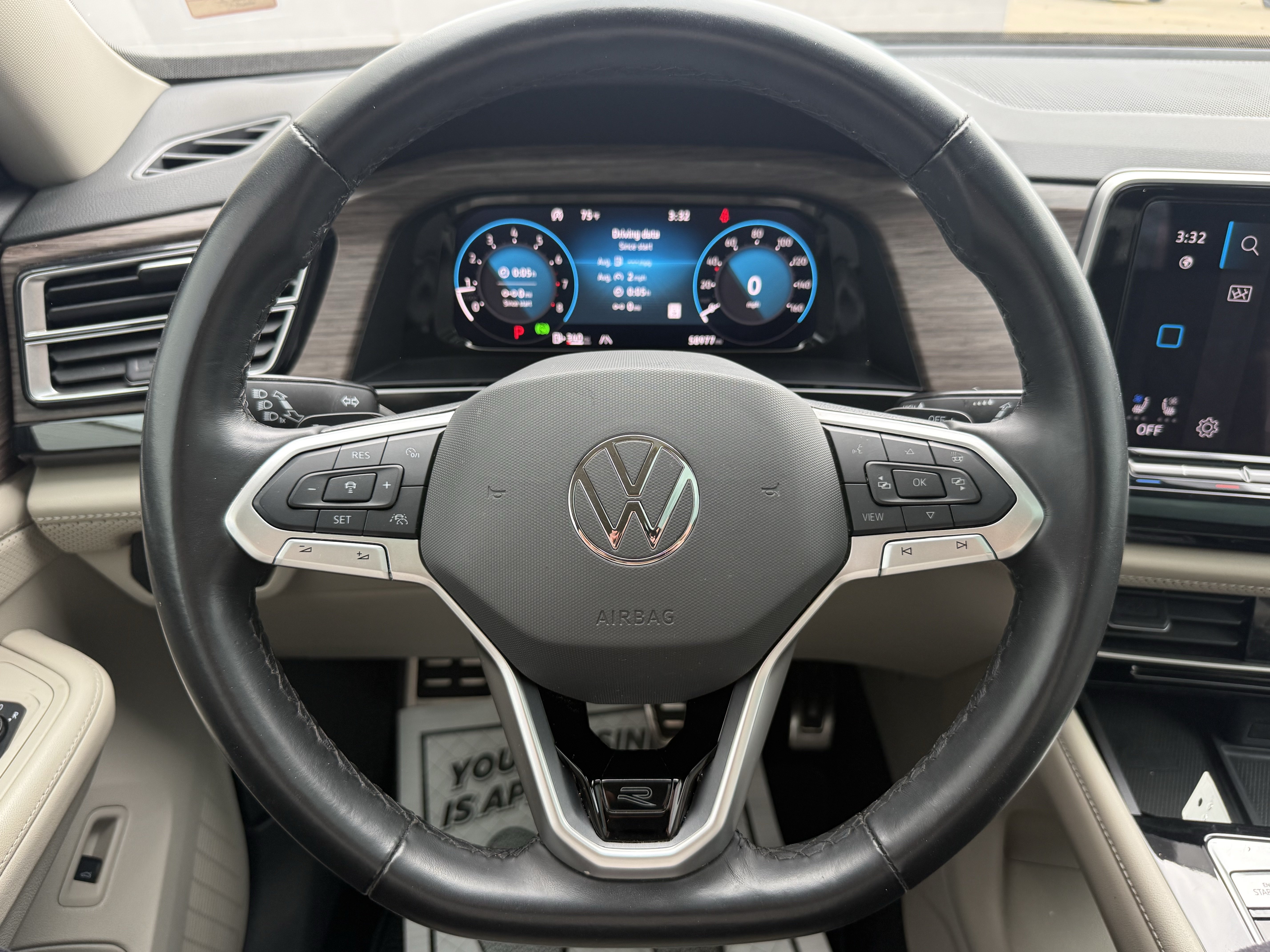 Used 2024 Volkswagen Atlas SEL Premium R-Line AWD/4WD image 15