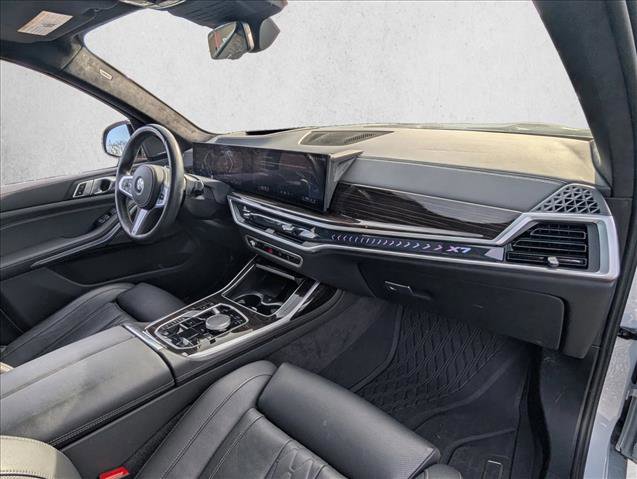 Used 2024 BMW X7 xDrive40i w/ M Sport Package image 24