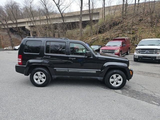 Used 2011 Jeep Liberty Sport w/ Popular Equipment Group image 2