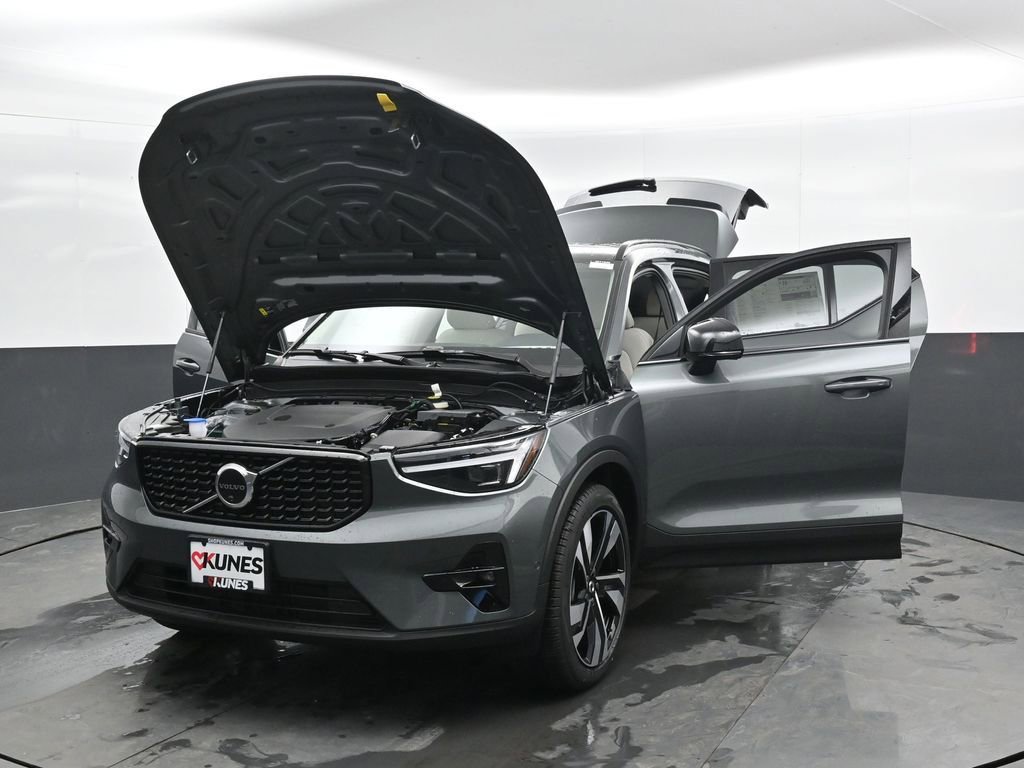 New 2026 Volvo XC40 B5 Ultra w/ Climate Package image 47