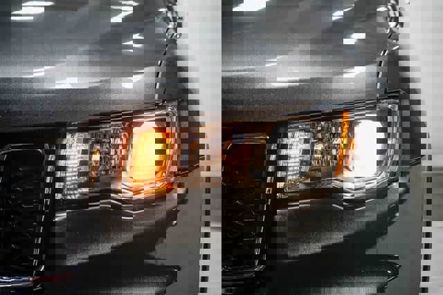 Used 2021 Jeep Grand Cherokee Limited image 7