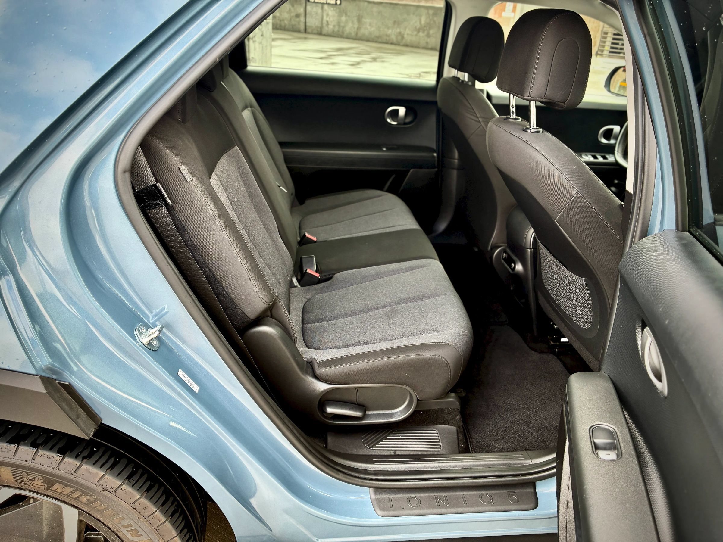 Used 2024 Hyundai Ioniq 5 SE RWD image 33