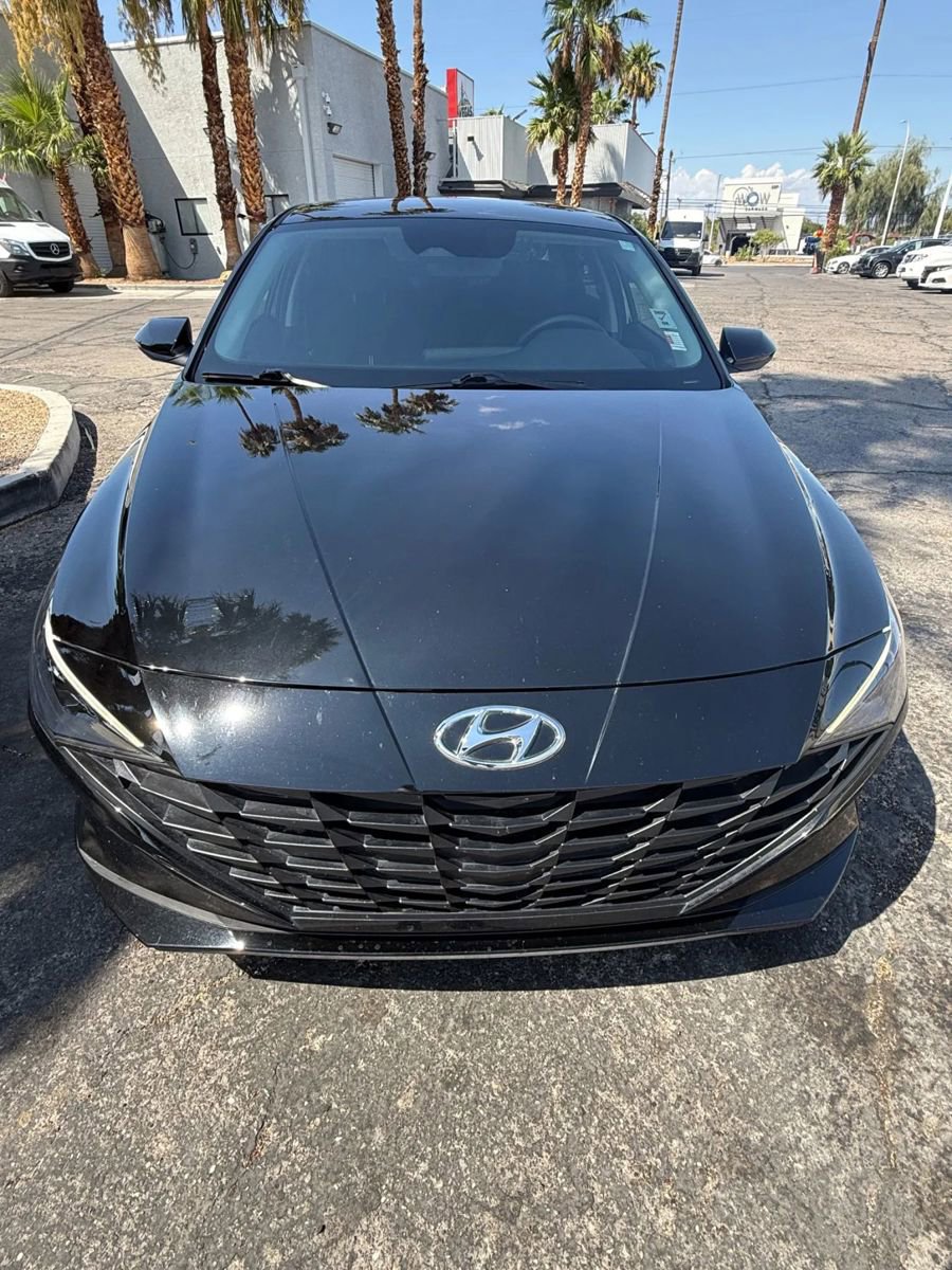 Used 2023 Hyundai Elantra Blue image 8