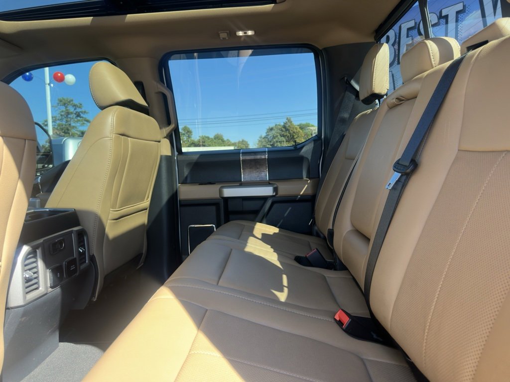 Used 2022 Ford F250 Lariat image 2