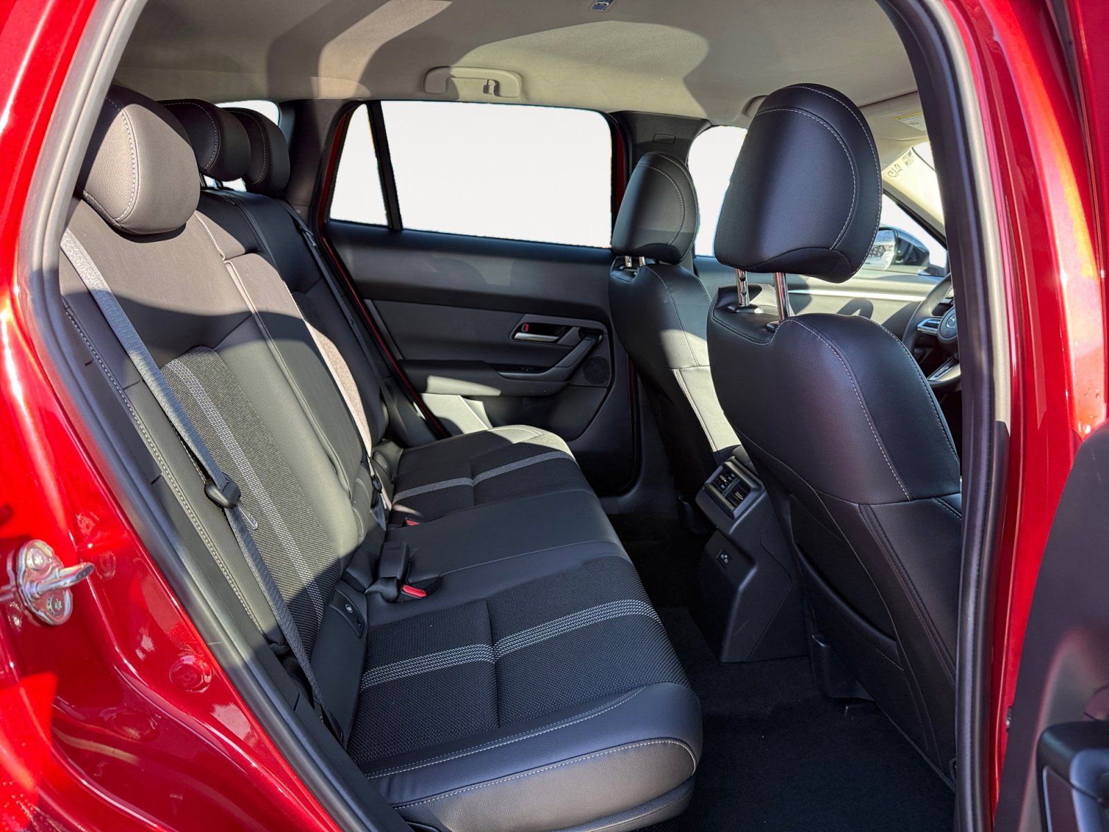 Certified 2025 MAZDA CX-50 2.5 Hybrid w/ Weather Package image 18