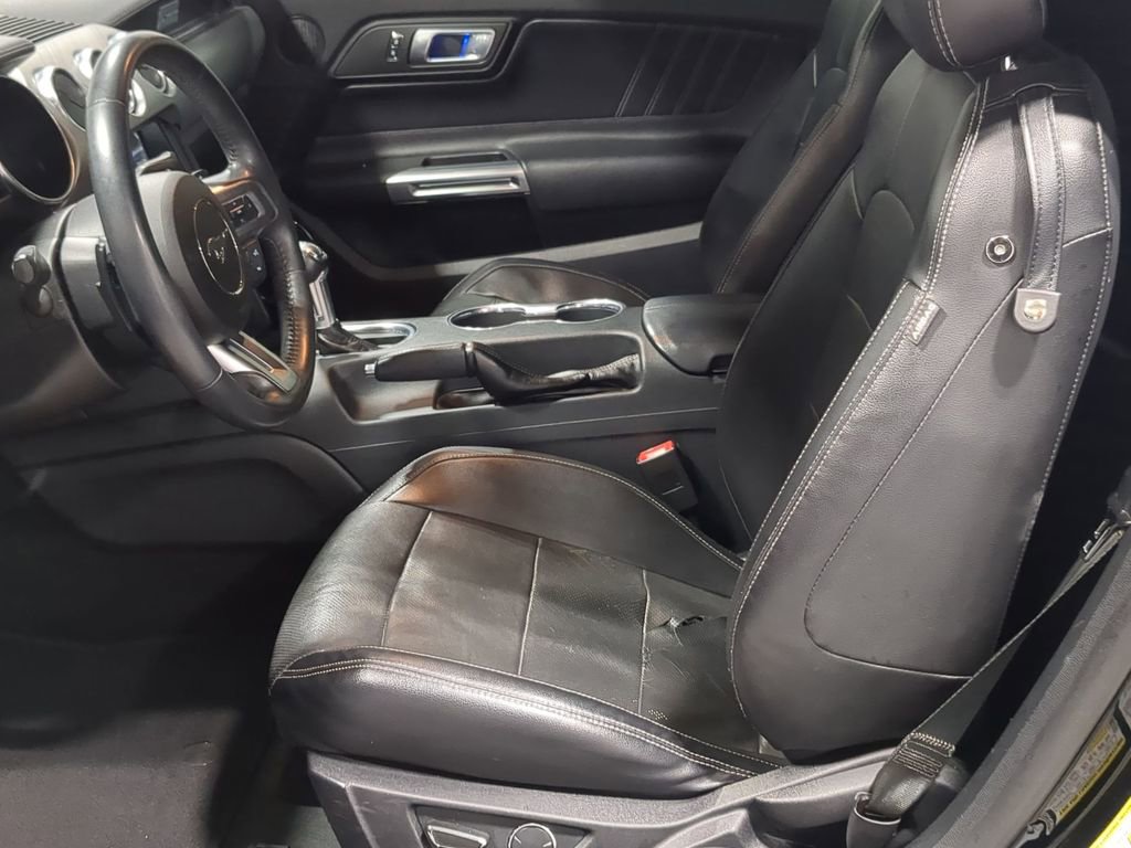 Used 2018 Ford Mustang GT Premium w/ Black Accent Package RWD image 15