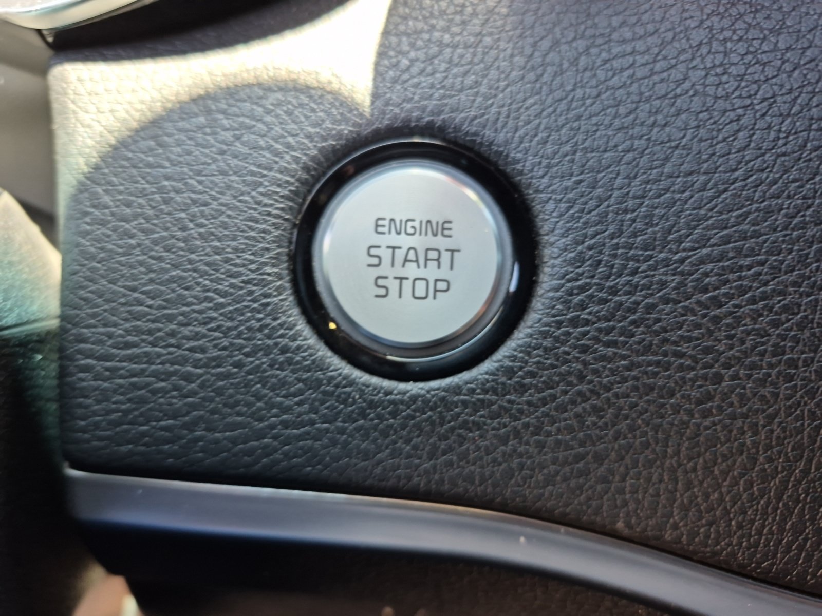 Used 2022 Kia Stinger GT-Line w/ Sun & Sound Package AWD/4WD image 32