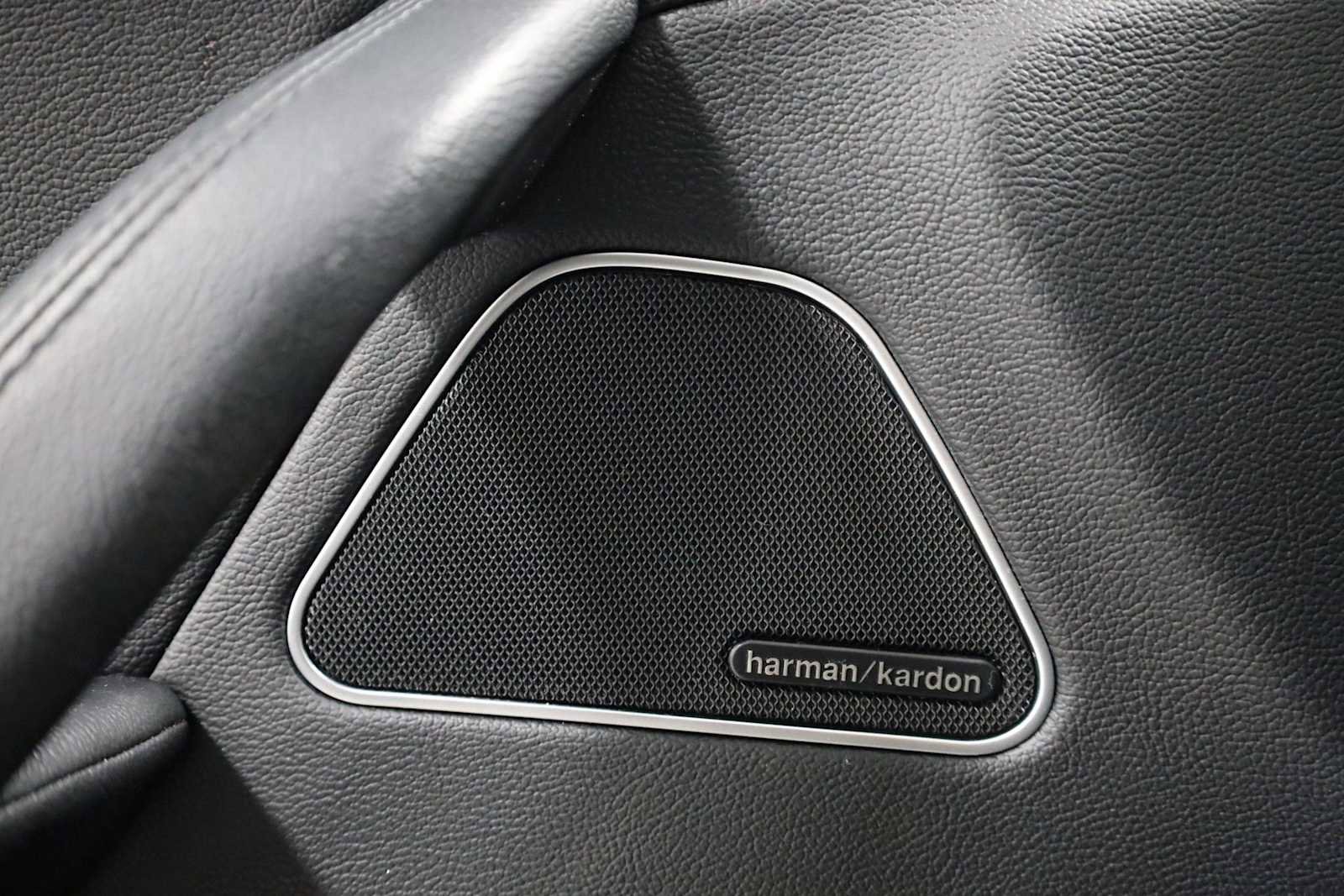 Used 2017 Maserati Levante S image 17