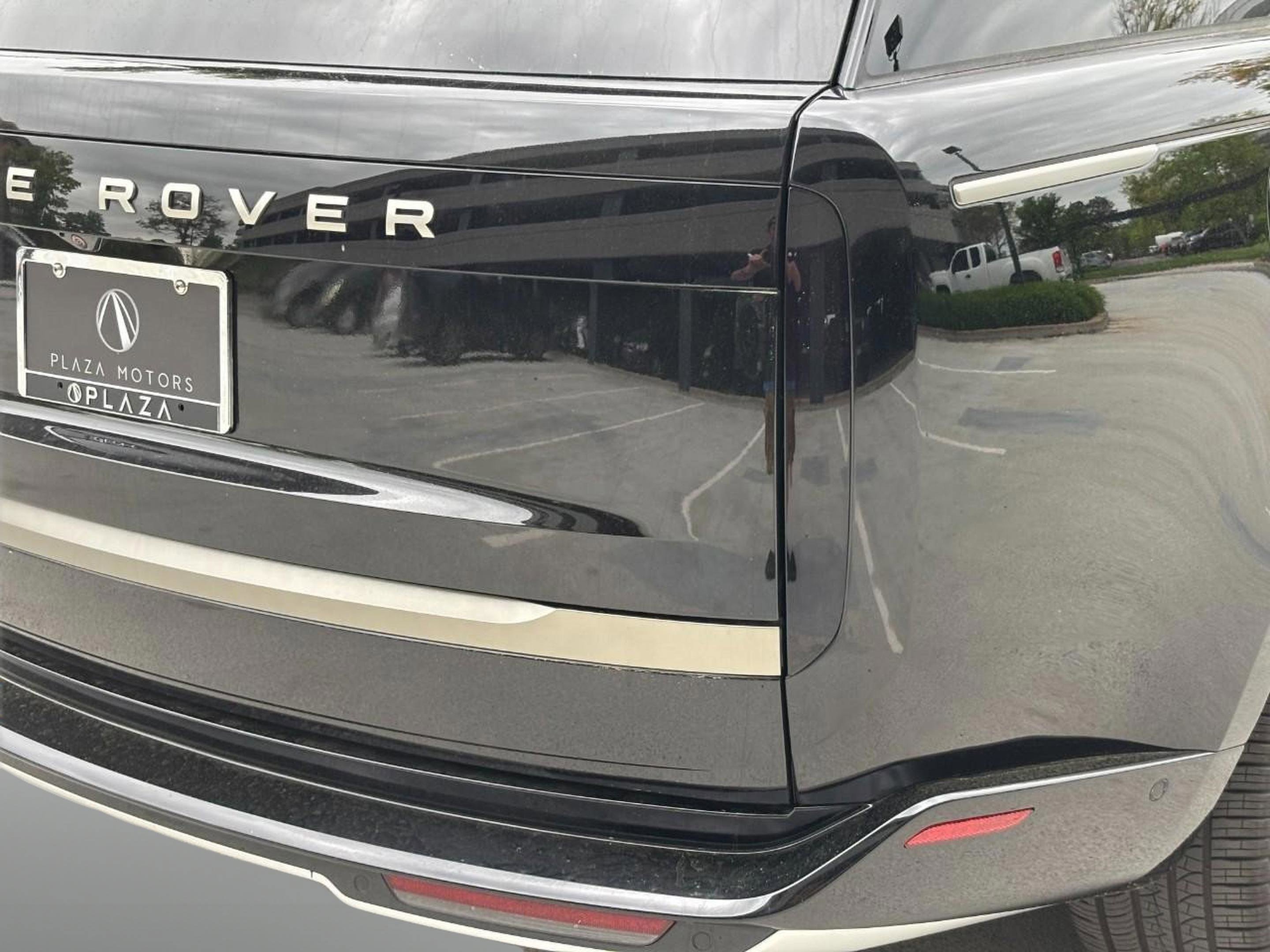 New 2025 Land Rover Range Rover SE image 12