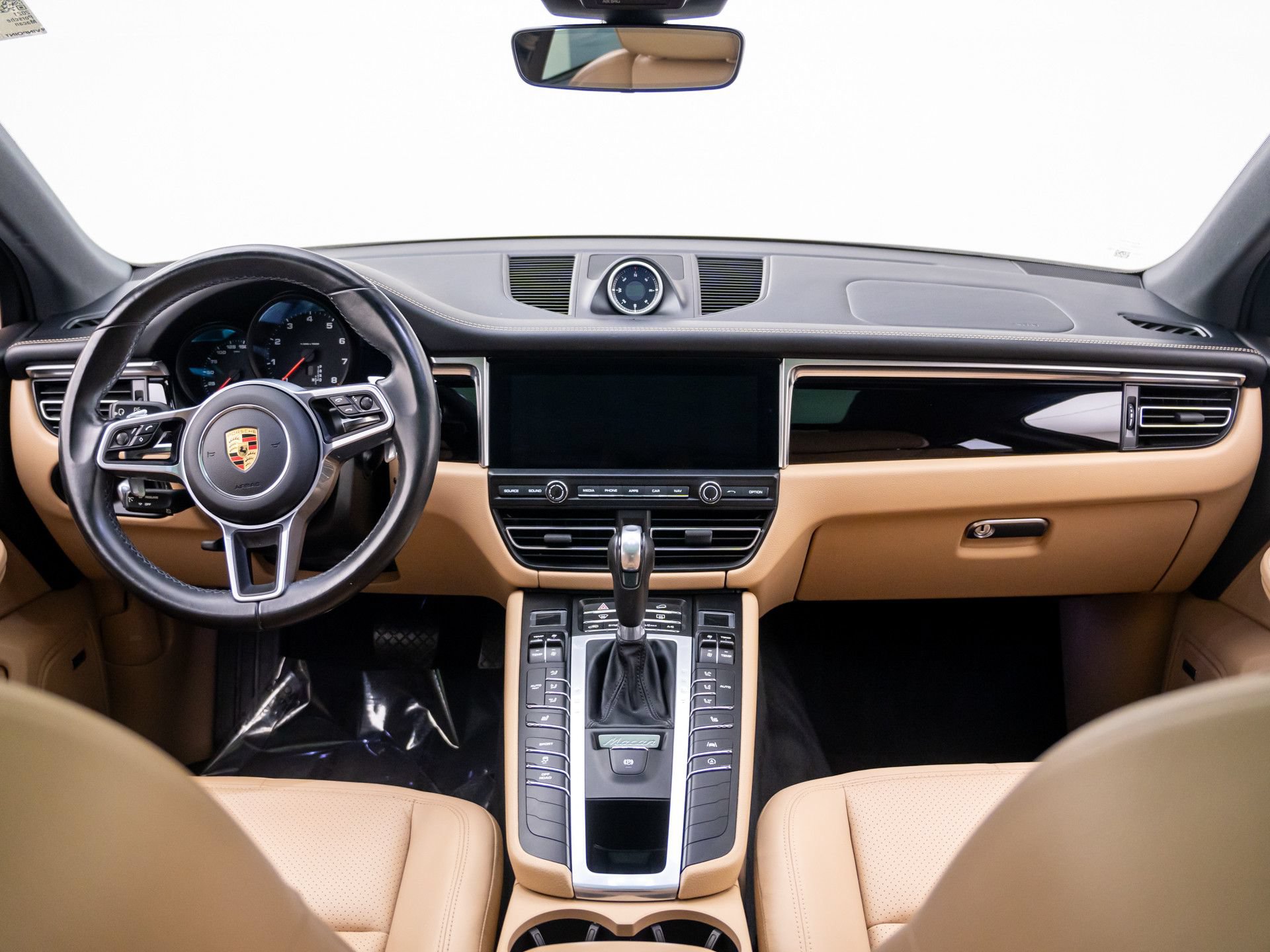Used 2021 Porsche Macan AWD/4WD image 9