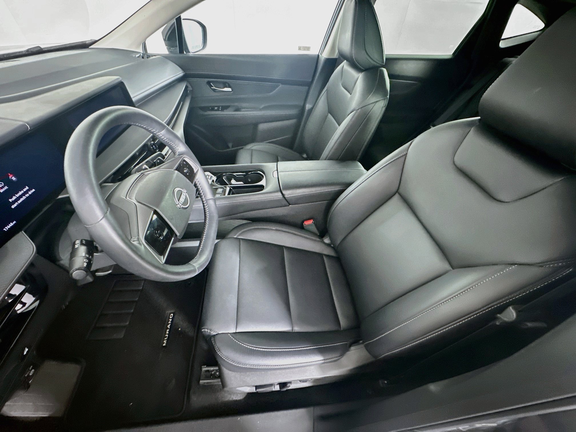 Used 2025 Nissan Murano SV FWD image 13