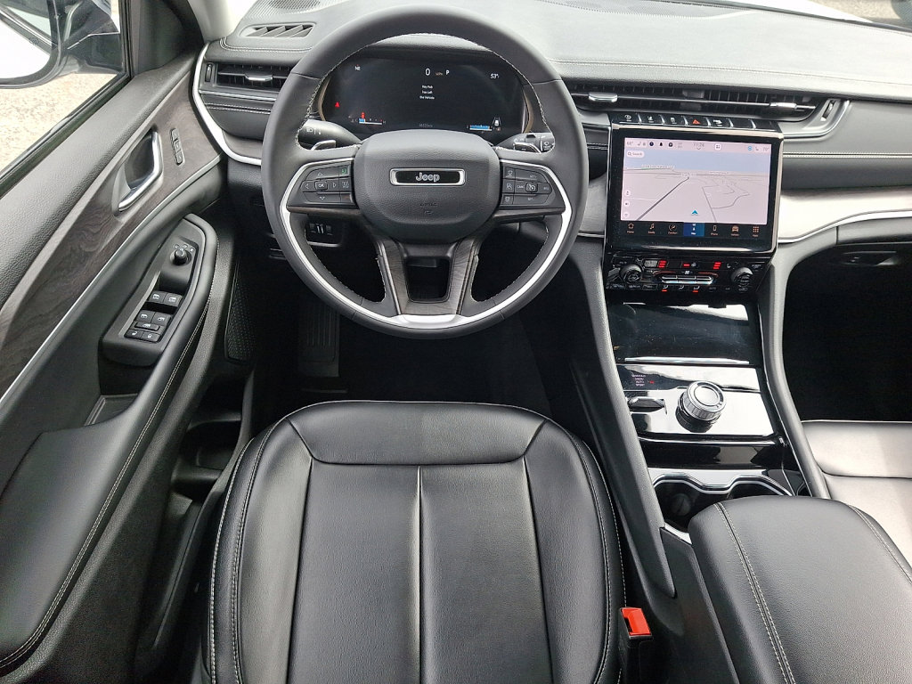 Used 2023 Jeep Grand Cherokee Limited image 22