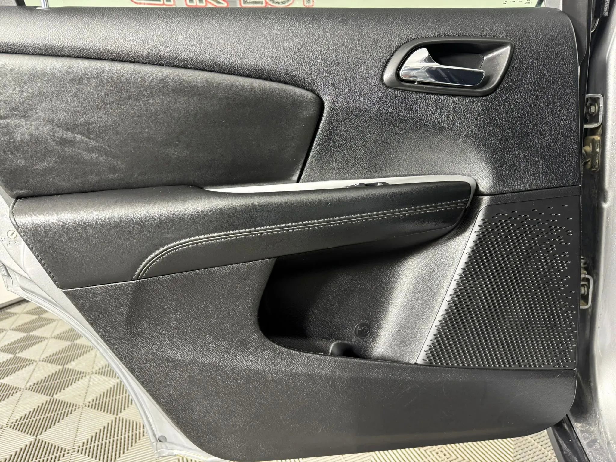 Used 2018 Dodge Journey SXT w/ Blacktop Package image 40