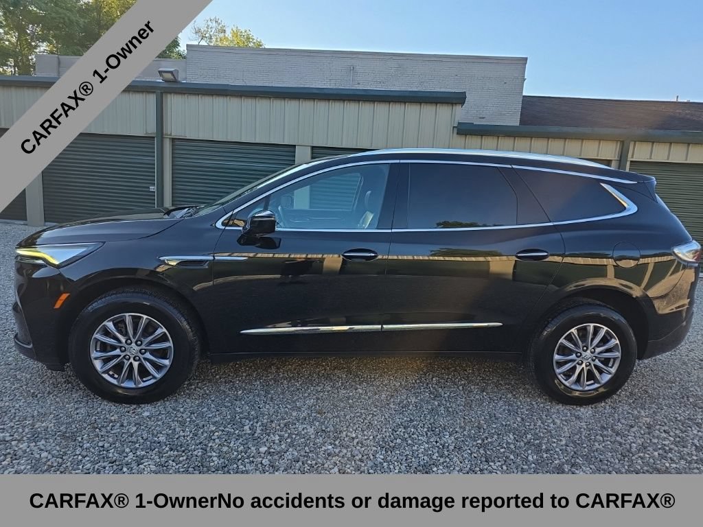Used 2023 Buick Enclave Essence FWD image 2