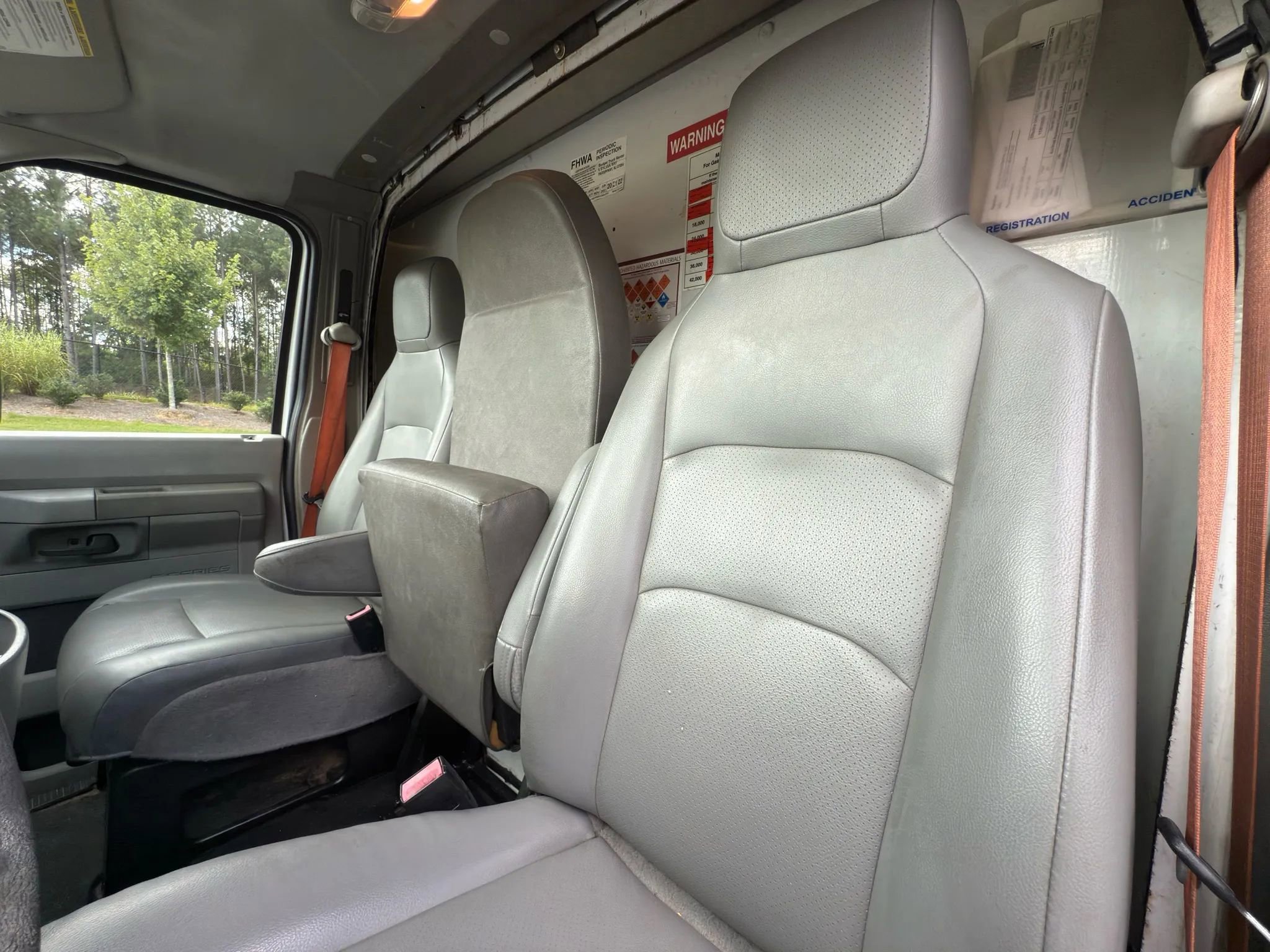 Used 2016 Ford E-350 and Econoline 350 Super Duty image 12