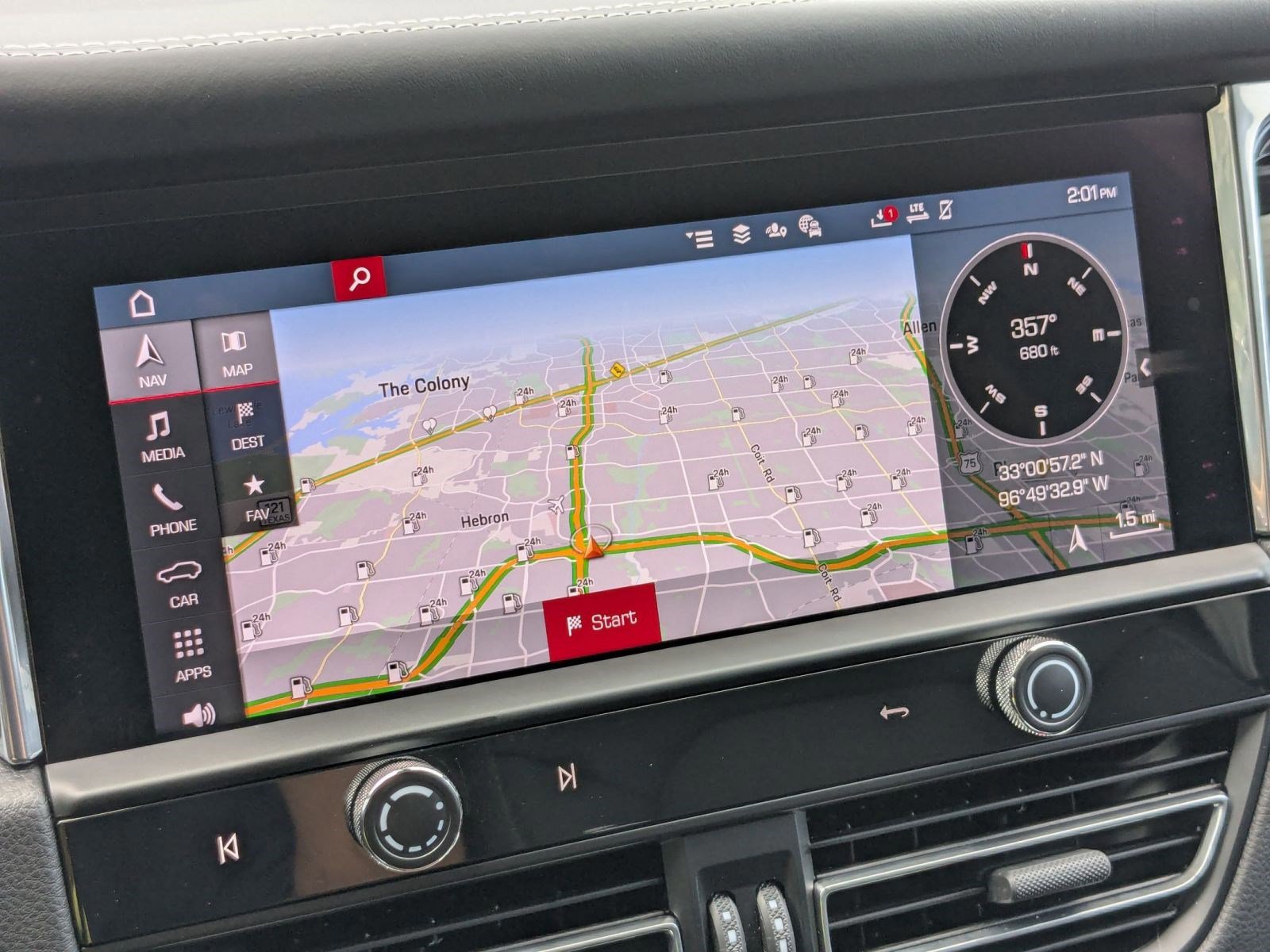 Certified 2026 Porsche Macan AWD/4WD image 18