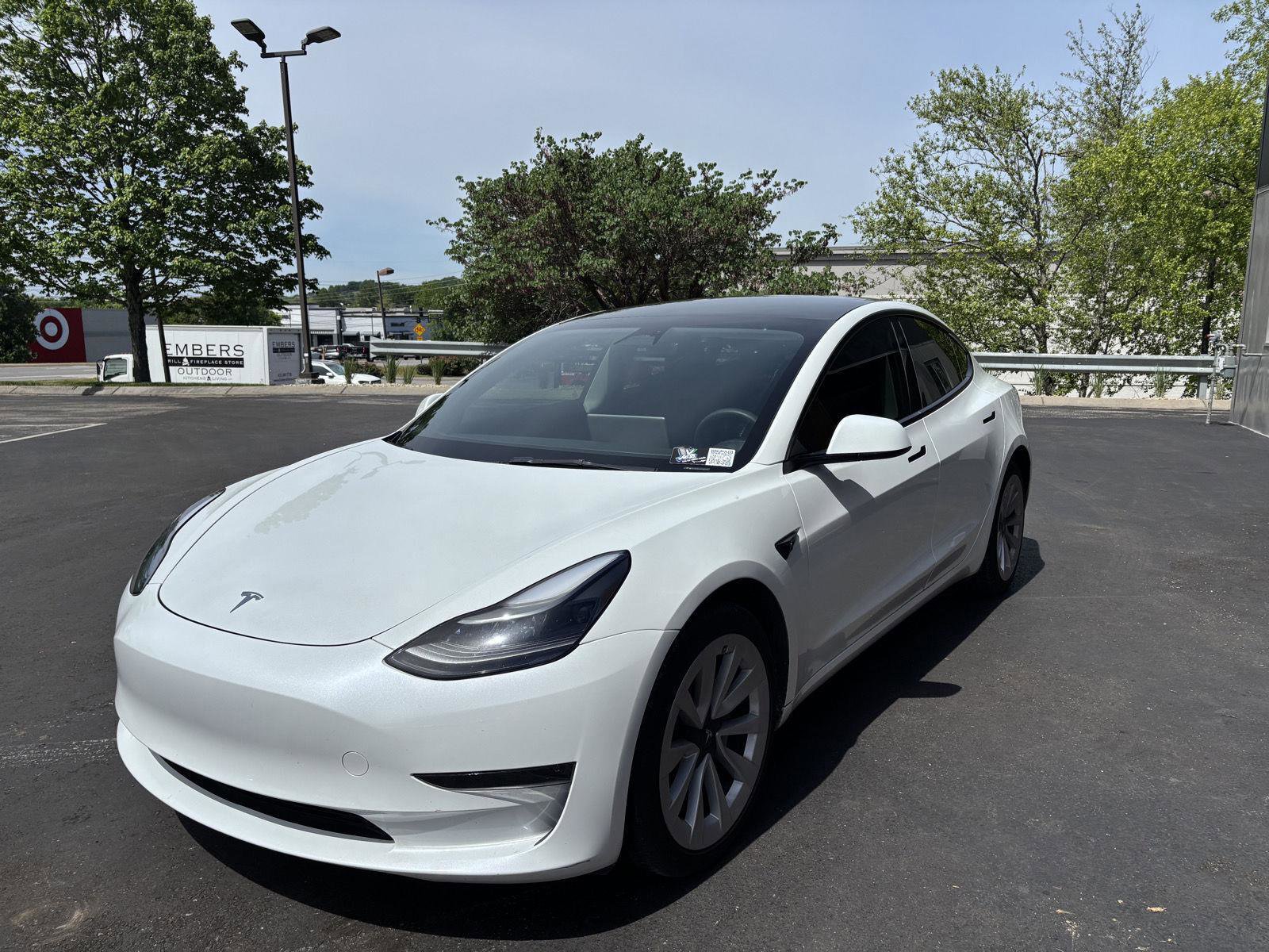 Used 2023 Tesla Model 3 Standard Range RWD image 4