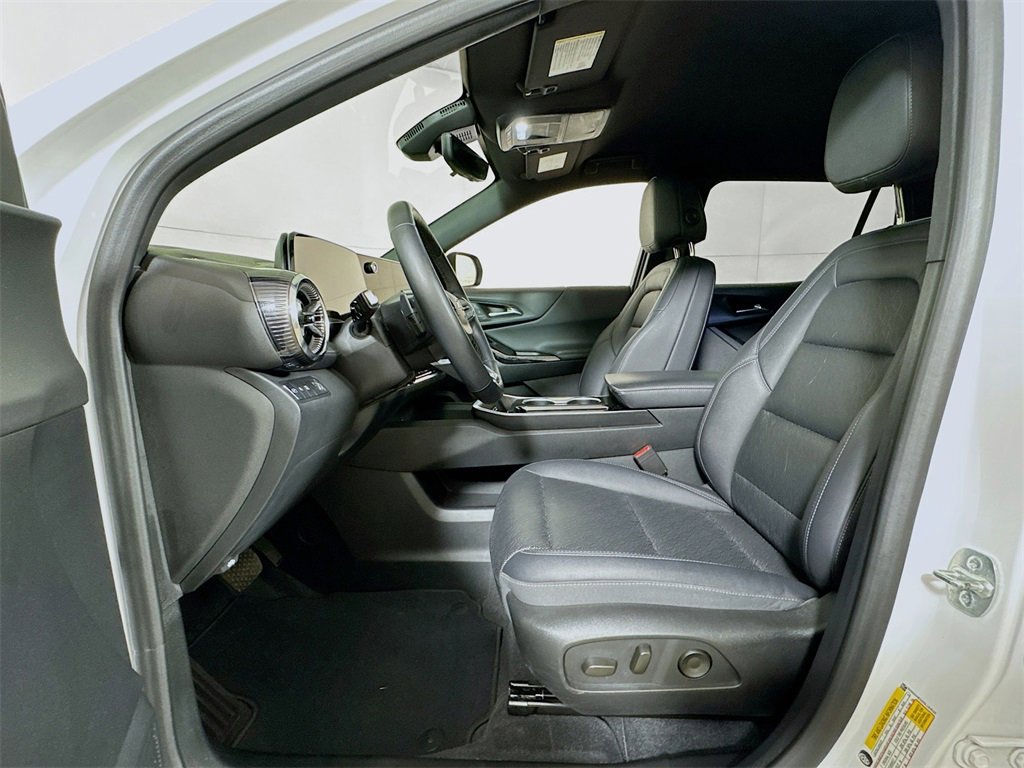 Certified 2025 Chevrolet Equinox LT w/ Convenience Package II image 19