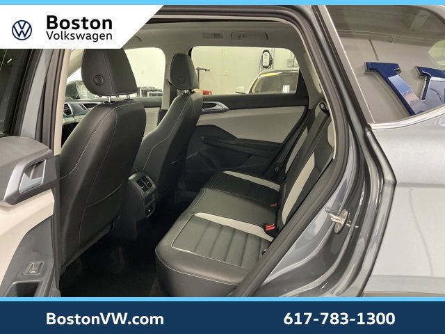 Used 2025 Volkswagen Taos SEL w/ Black Wheel Plus Package image 11