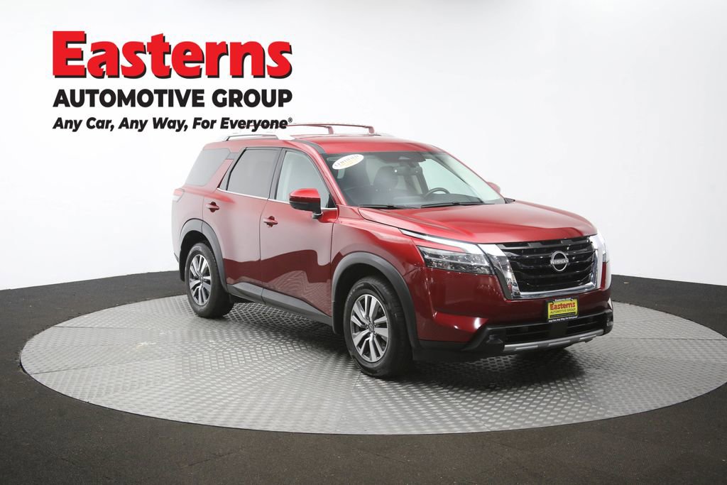 Used 2022 Nissan Pathfinder SL AWD/4WD image 49