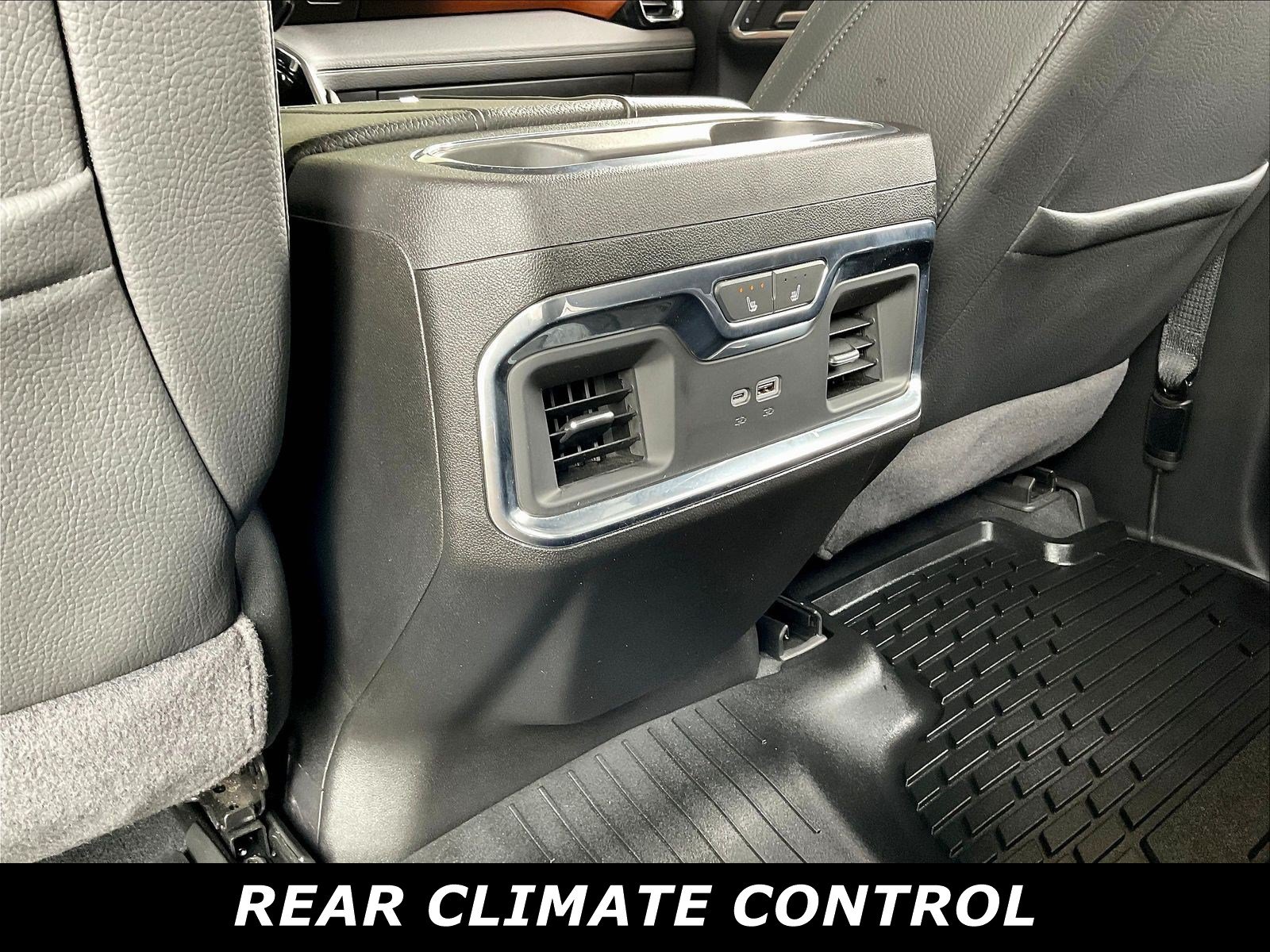 Used 2024 GMC Sierra 3500 Denali w/ Technology Package AWD/4WD image 11