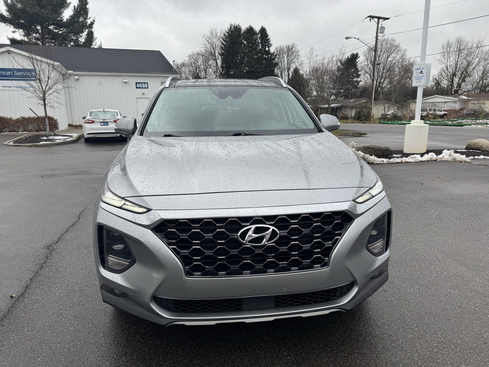 Used 2020 Hyundai Santa Fe SEL image 2