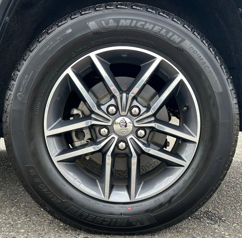 Used 2018 Jeep Grand Cherokee Limited AWD/4WD image 27