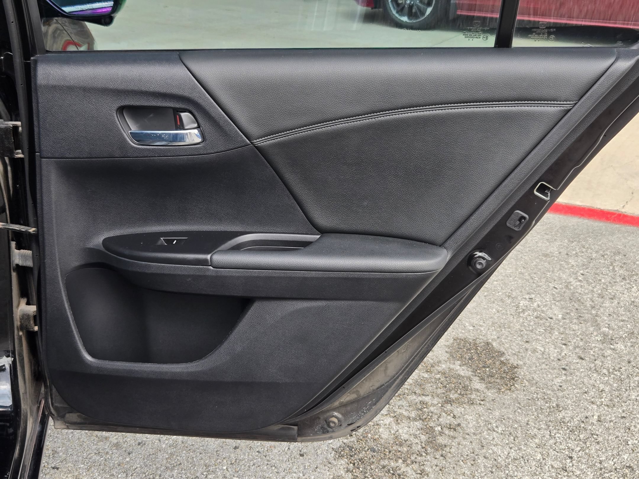 Used 2015 Honda Accord EX-L image 26