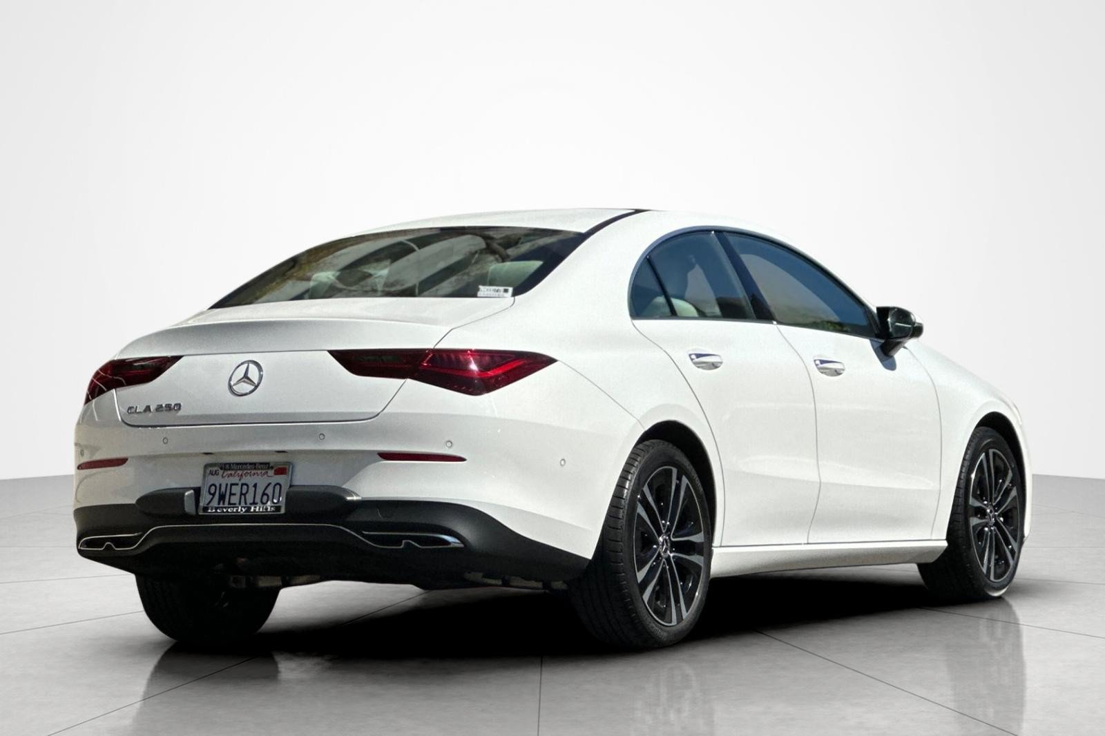 Used 2025 Mercedes-Benz CLA 250 image 5