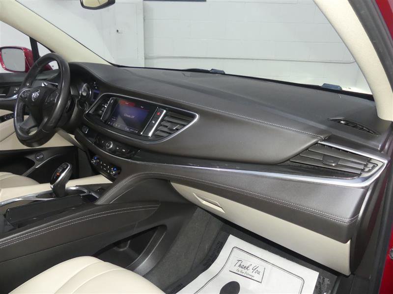 Used 2020 Buick Enclave Essence image 23