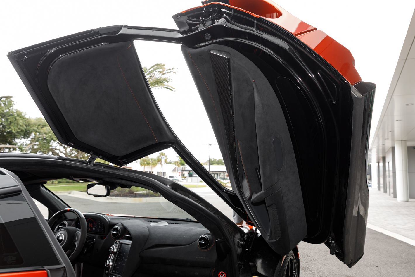 Used 2021 McLaren 765LT RWD image 70