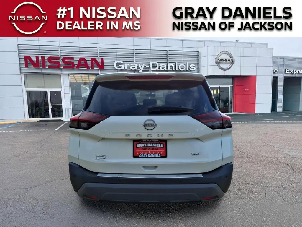 Used 2023 Nissan Rogue SV w/ SV Premium B Package FWD image 6