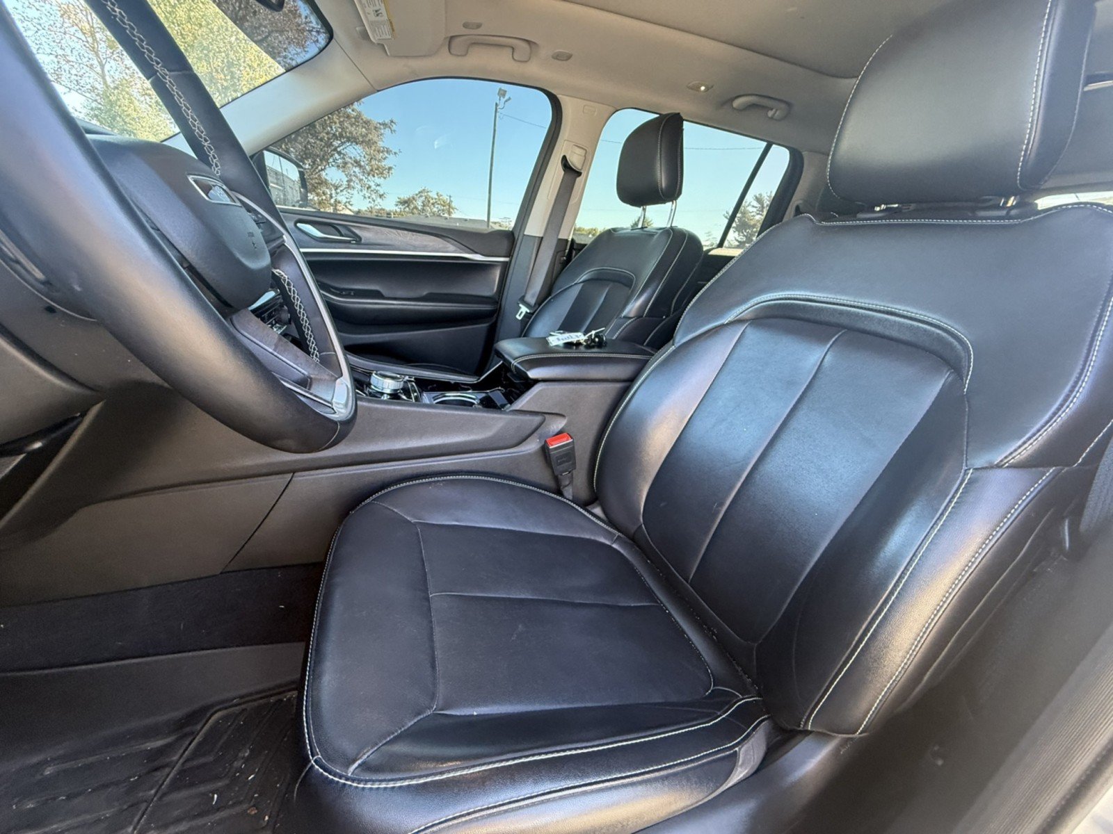 Used 2021 Jeep Grand Cherokee L Limited AWD/4WD image 9