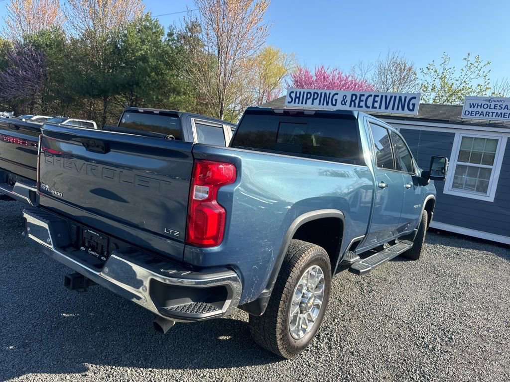Used 2024 Chevrolet Silverado 2500 LTZ w/ LTZ Premium Package image 6