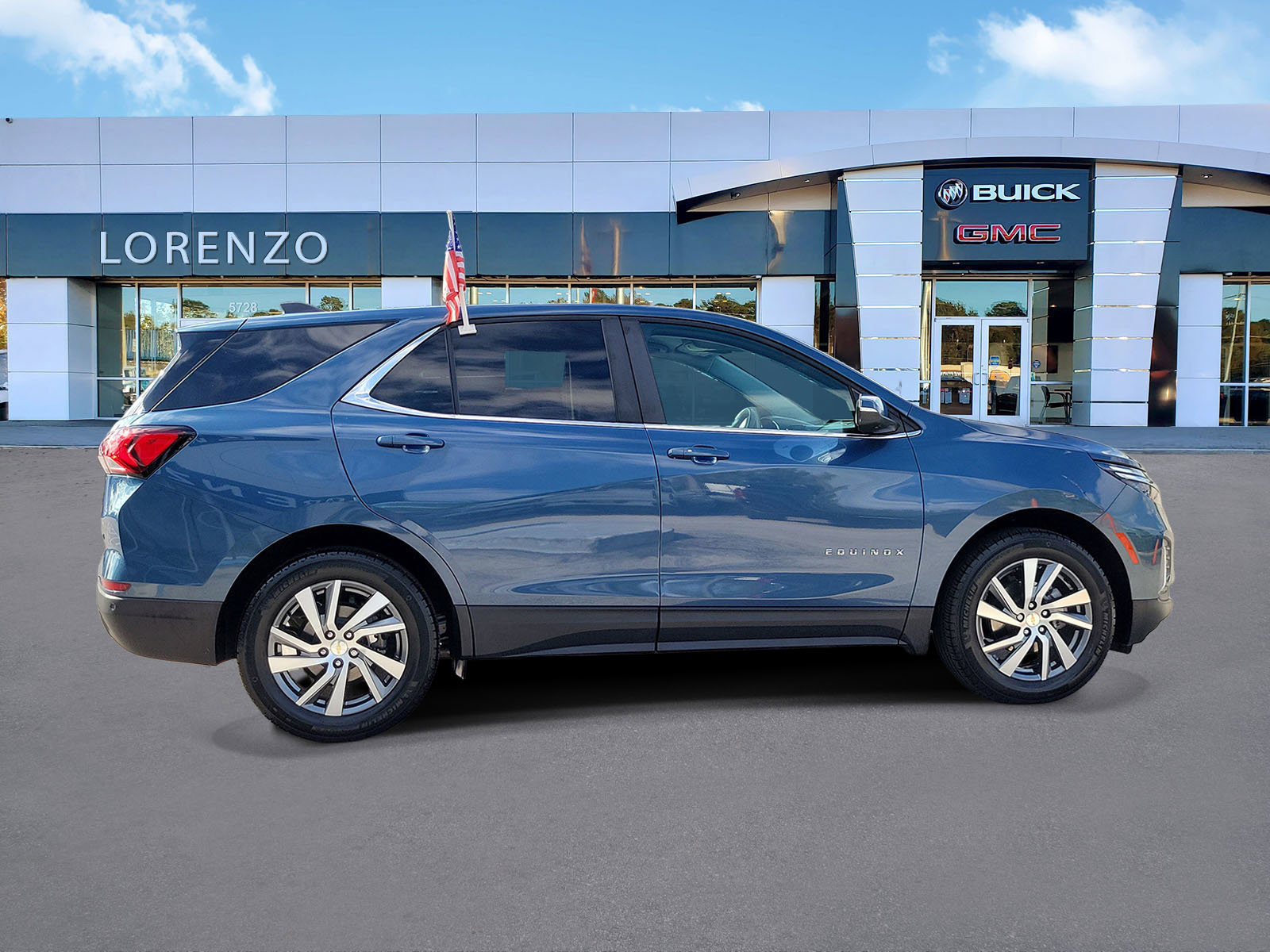 Used 2024 Chevrolet Equinox LT FWD image 4