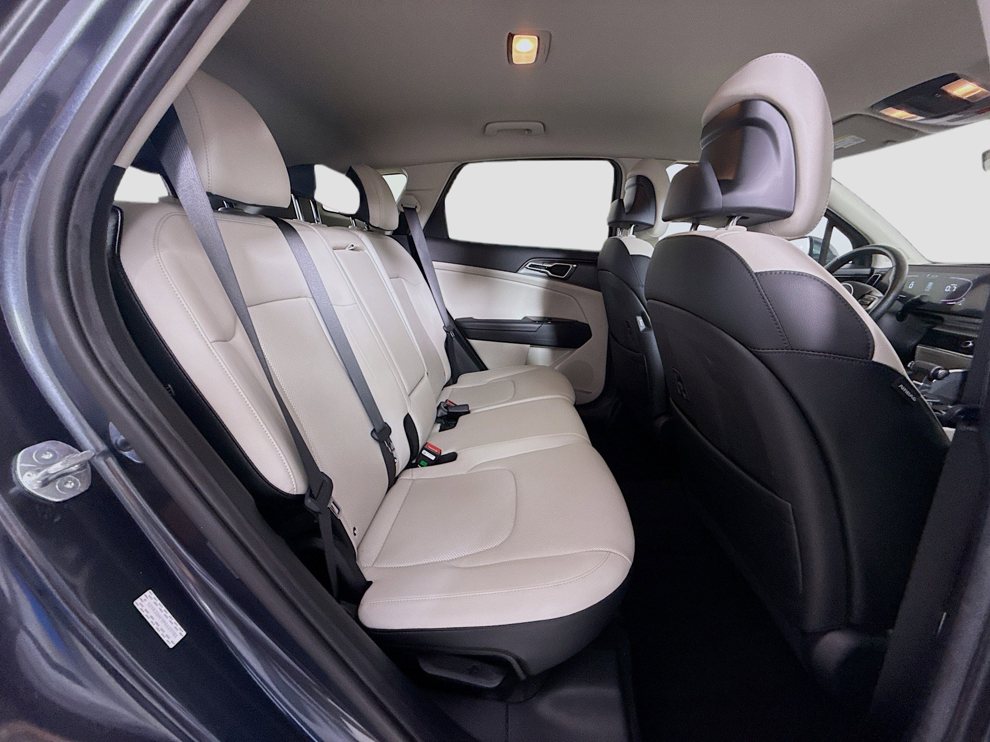 Used 2023 Kia Sportage EX image 27