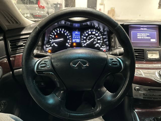 Used 2018 INFINITI Q70 Luxe w/ Cargo Package image 15